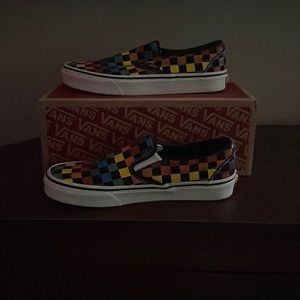 Women’s size 7.5 like new Vans slip on